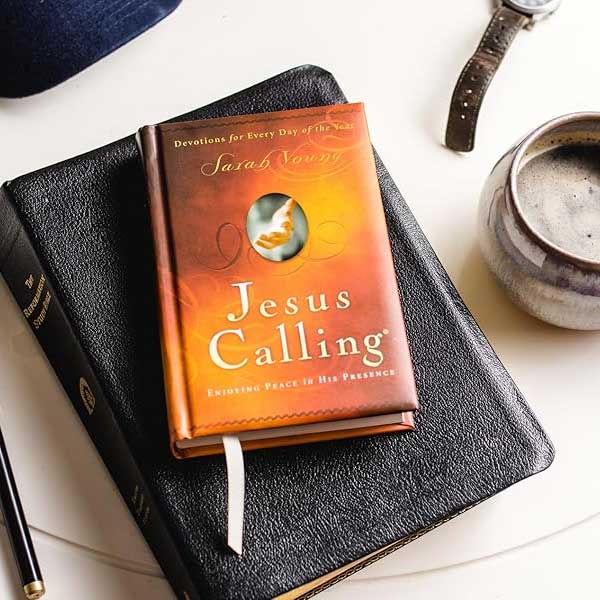 Jesus Calling: Enjoying Peace in His Presence By: Sarah Young